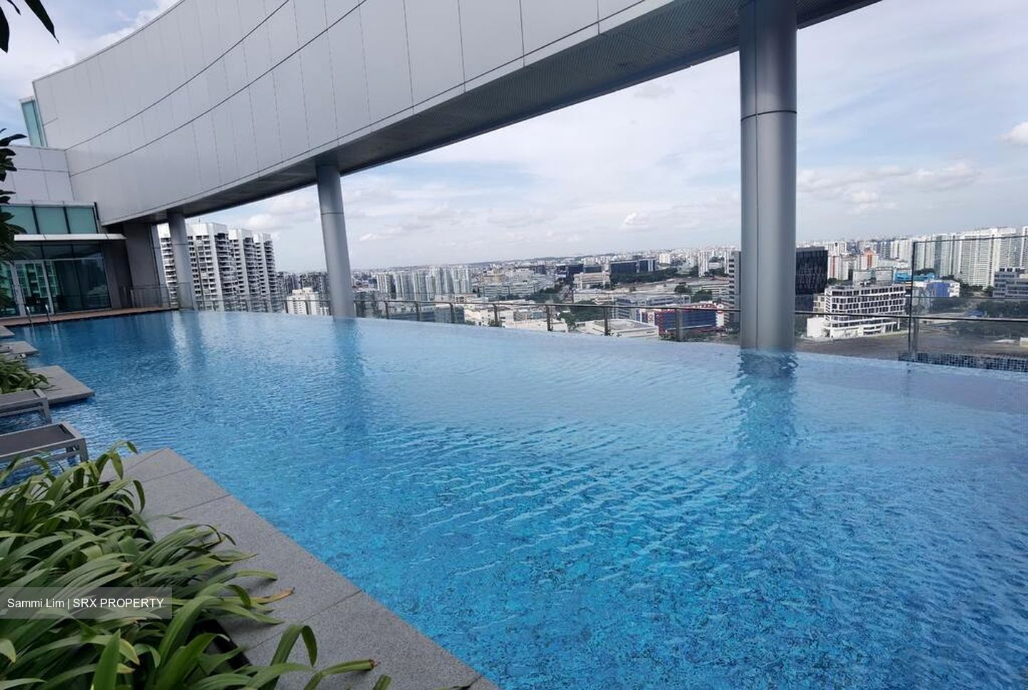 Arc 380 (D8), Office #460821621